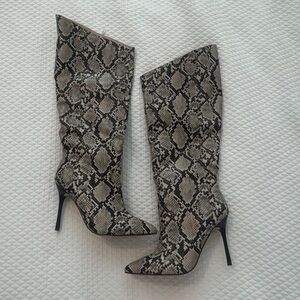 Forever 21 Black and Cream Snakeskin Heeled Boots